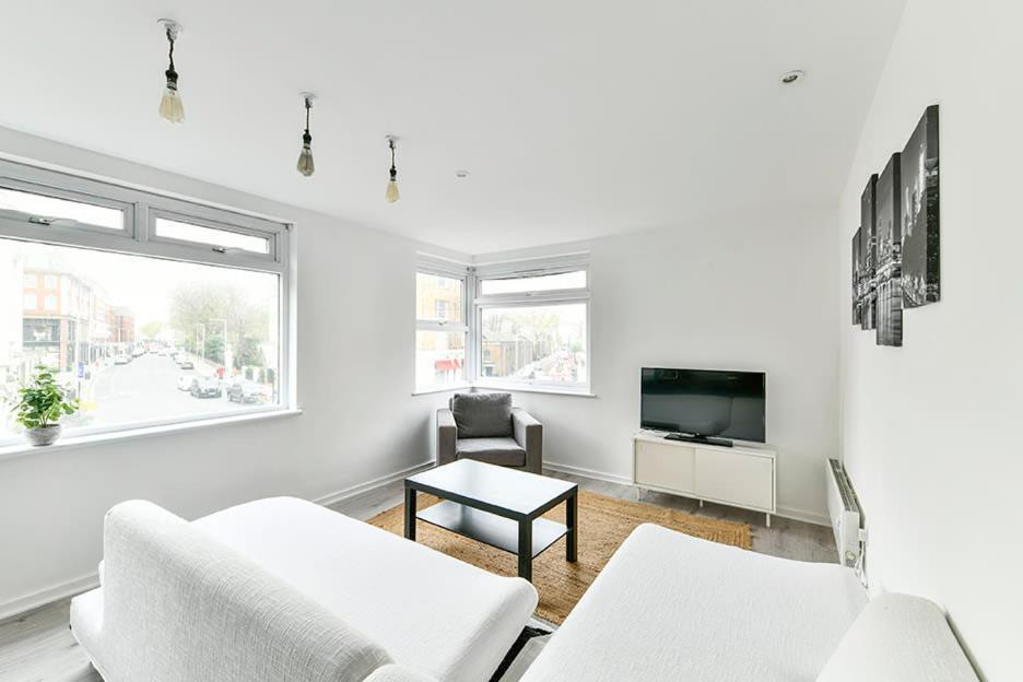 The Elden No2 Fairway Hosting Apartment